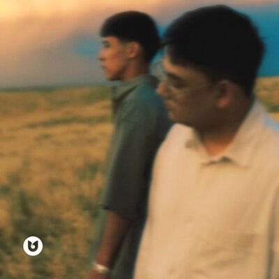 Песня IL'HAN & DARHAN – Qyz ben jigit dos bolama?